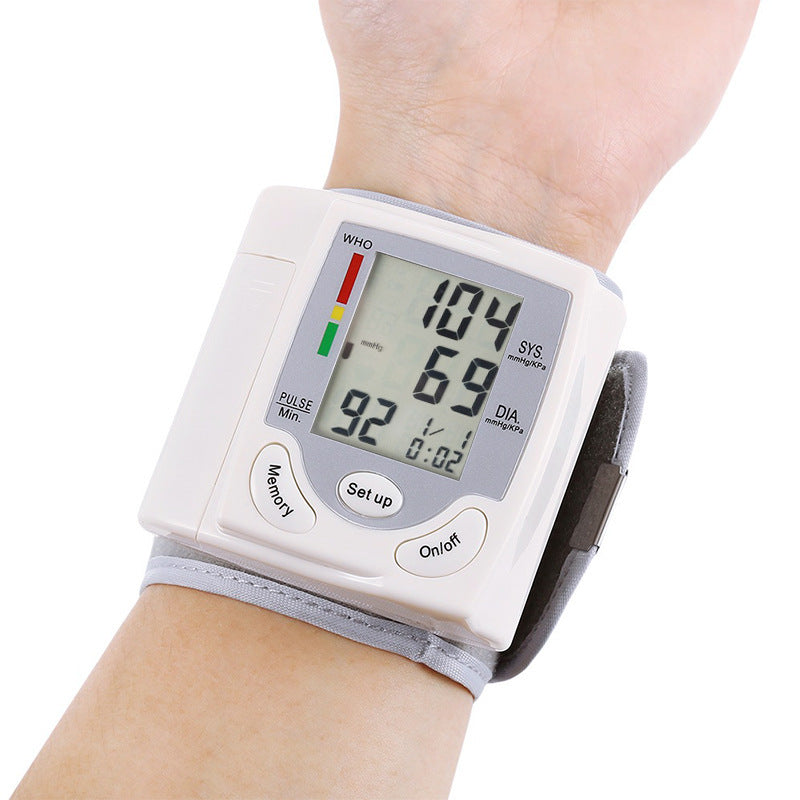 Wrist Blood Pressure Monitor, Fully Automatic Blood Pressure Measuring Device, Electronic Blood Pressure Monitor, Blood Pressure Measuring Device For Elderly People To Measure Hypertension SELFLOVECLUB