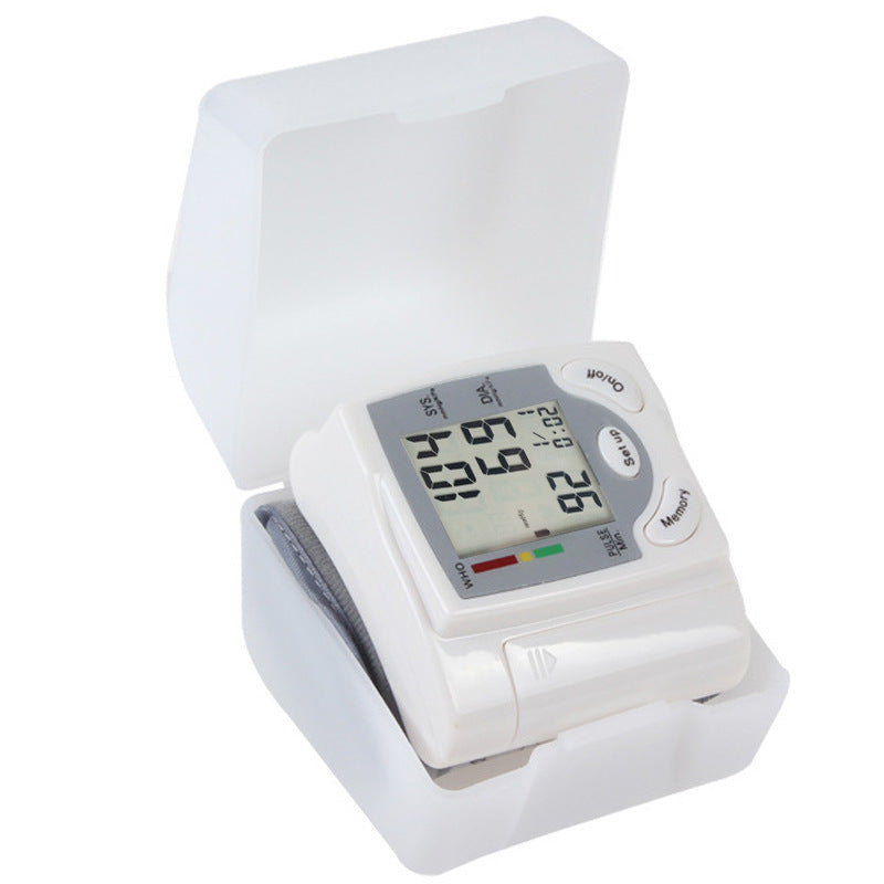 Wrist Blood Pressure Monitor, Fully Automatic Blood Pressure Measuring Device, Electronic Blood Pressure Monitor, Blood Pressure Measuring Device For Elderly People To Measure Hypertension SELFLOVECLUB