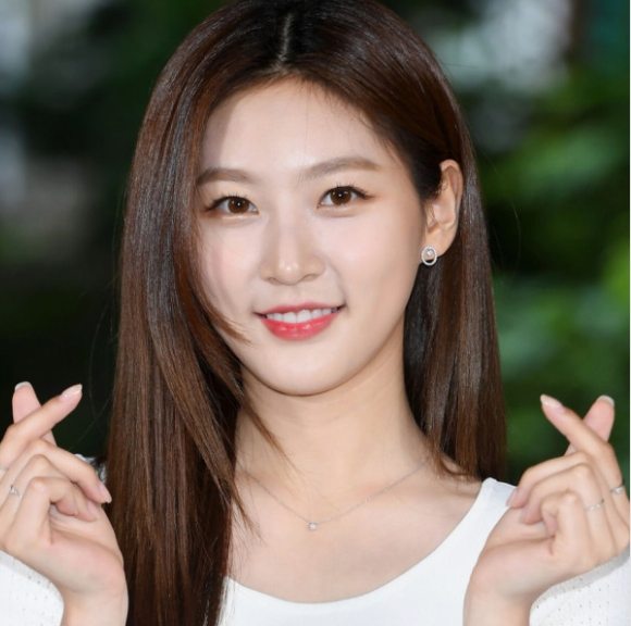 The-Link-Between-Suicide-and-Depression-Why-Are-South-Korean-Celebrities-at-High-Risk selfloveclub